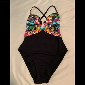 Black & Tropical Swimsuit